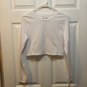 Aveto Size Medium white long sleeve crop top never worn does not have tags